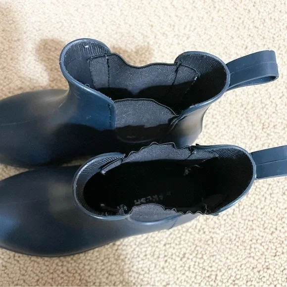 JOE FRESH Navy Rain-boots - Picture 7 of 7